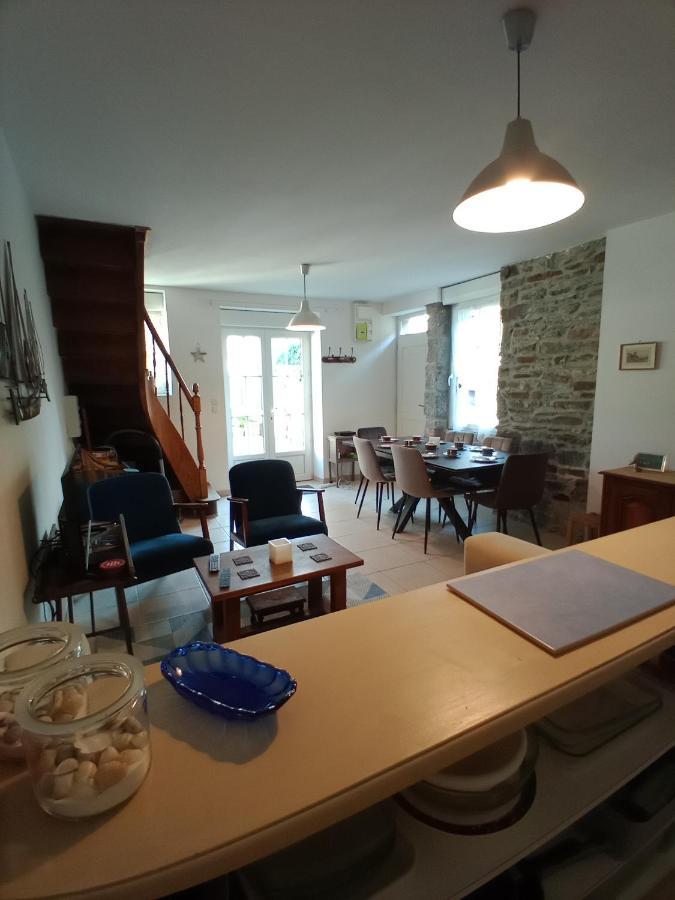 Gite Montoise Genêts Zewnętrze zdjęcie